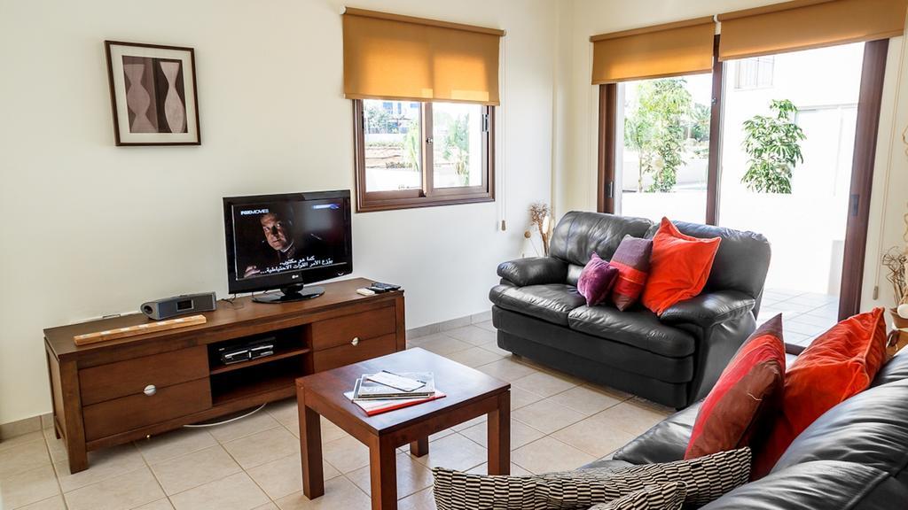 Protaras Holiday Villa 007 Phòng bức ảnh