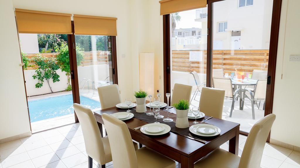 Protaras Holiday Villa 007 Phòng bức ảnh
